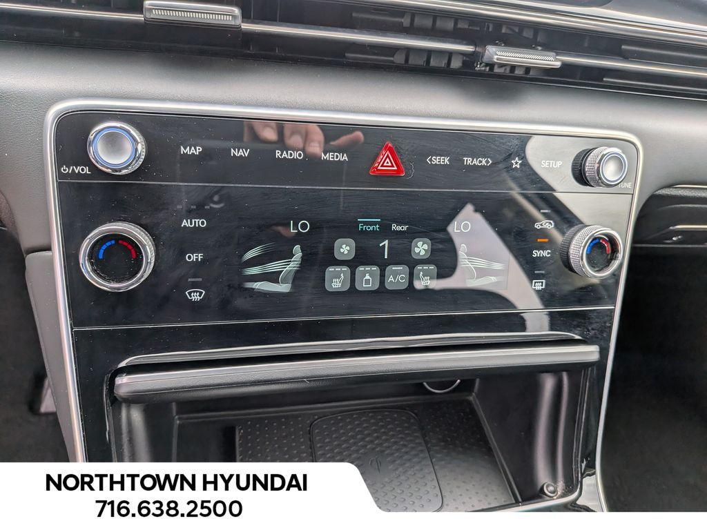 2025 GENESIS GV80 Standard - Photo 18
