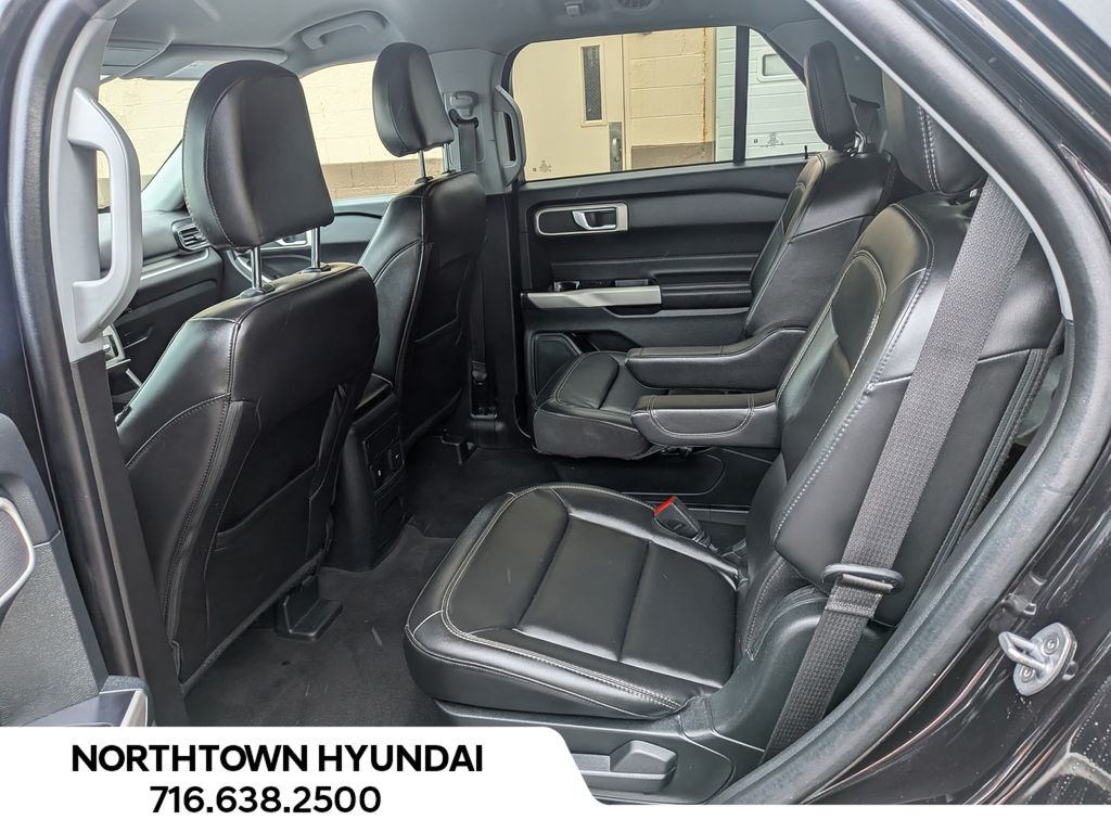2023 Ford Explorer XLT - Photo 10