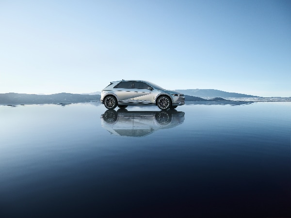 2022-Hyundai-IONIQ5-Limited-SUV-L01 (1)-600x450.jpg