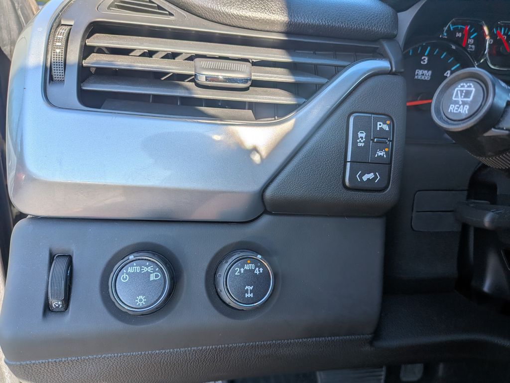 2018 Chevrolet Tahoe LT - Photo 25