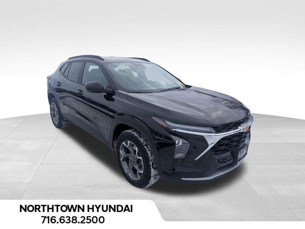 2025 Chevrolet Trax LT's photo