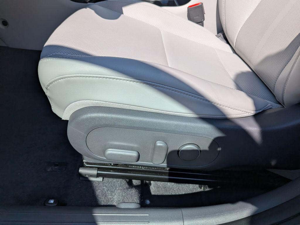 2024 Hyundai Kona Limited - Photo 34