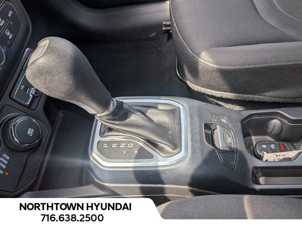 2021 Jeep Renegade Latitude - Photo 15