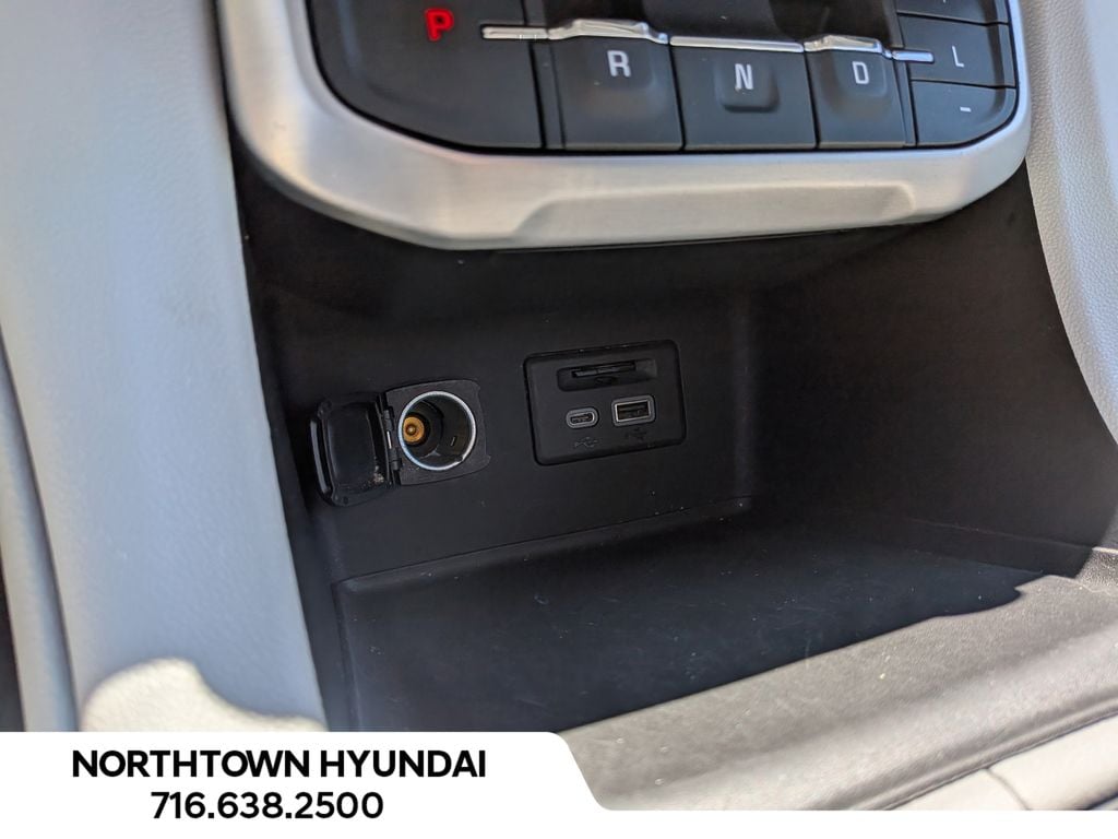 2021 GMC Acadia SLT - Photo 19