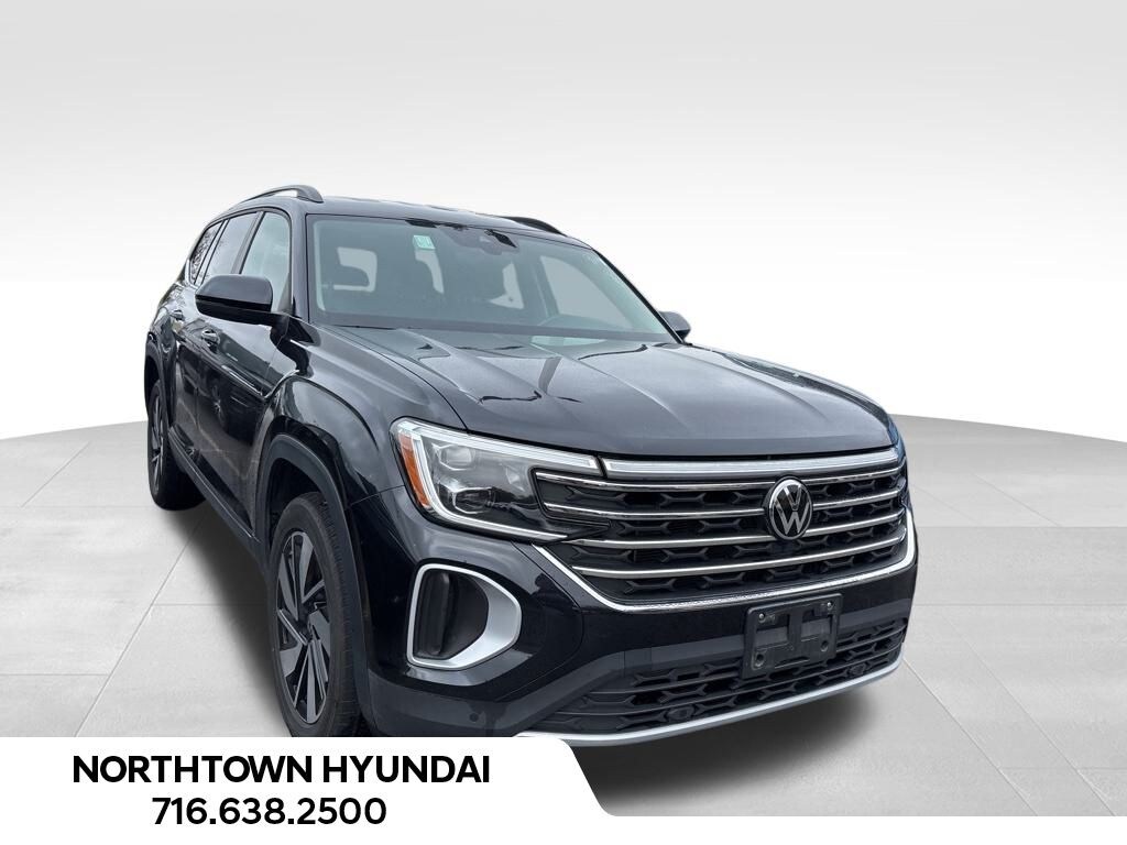 Used 2025 Volkswagen Atlas 2.0T SE w/Technology SUV