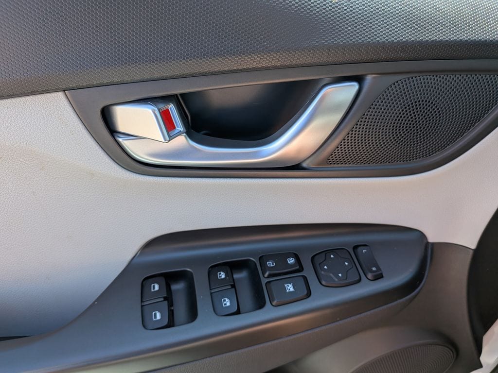 2023 Hyundai Kona SEL - Photo 33