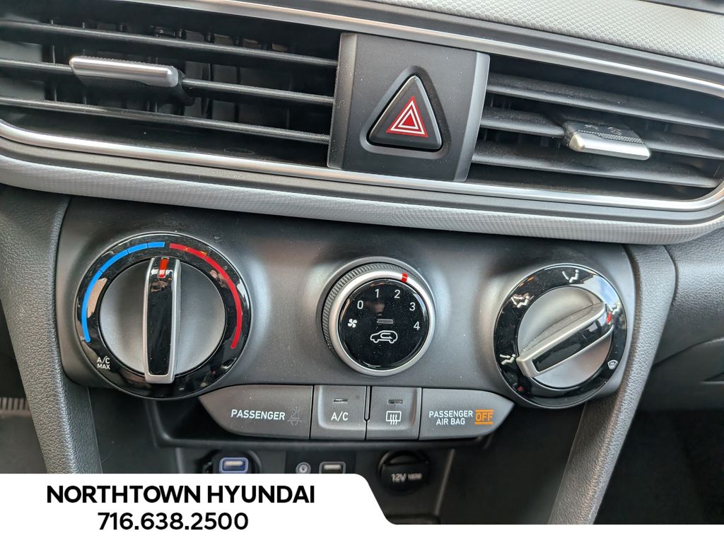 2020 Hyundai Kona SEL - Photo 16