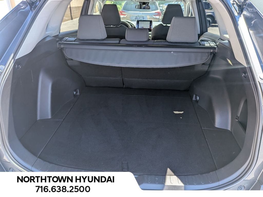 2025 Toyota RAV4 XLE - Photo 31