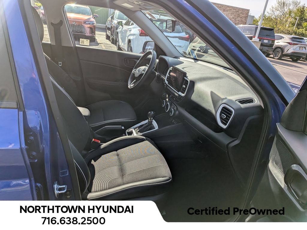 2025 Hyundai Venue Limited - Photo 37