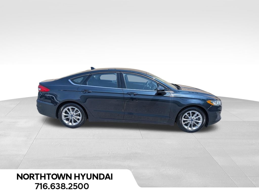 2020 Ford Fusion SE - Photo 12