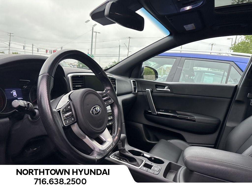 2020 Kia Sportage S photo 2