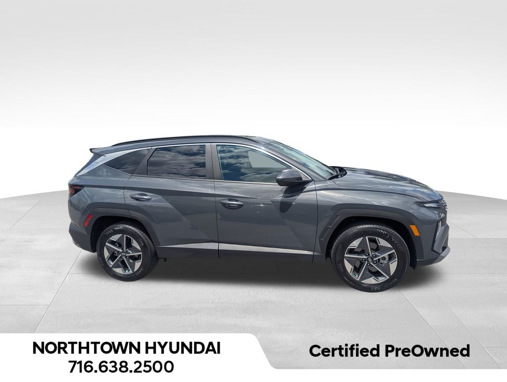 2025 Hyundai Tucson SEL photo 2