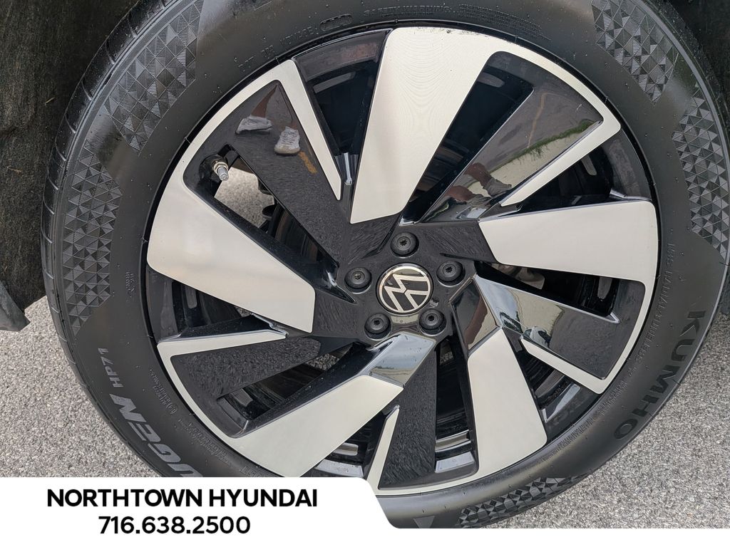 2026 Volkswagen Atlas Cross Sport SE w/Tech - Photo 41