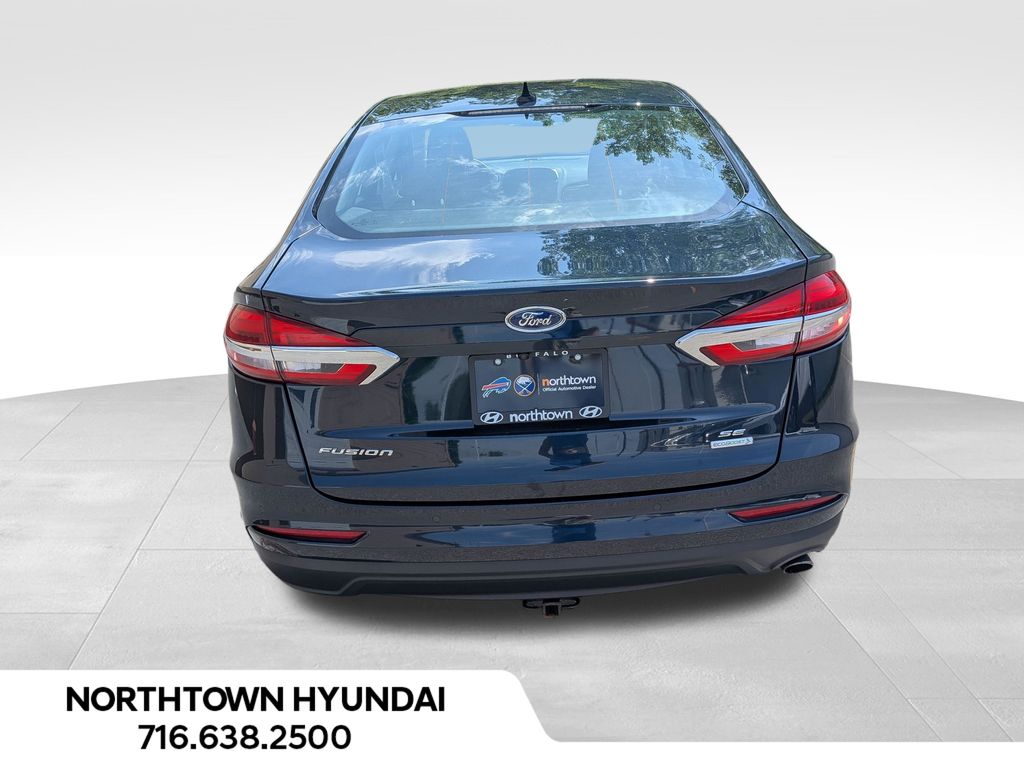 2020 Ford Fusion SE - Photo 14