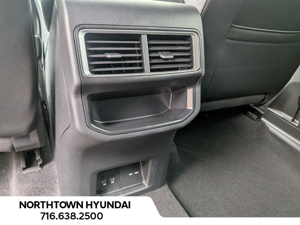 2026 Volkswagen Atlas Cross Sport SE w/Tech - Photo 30