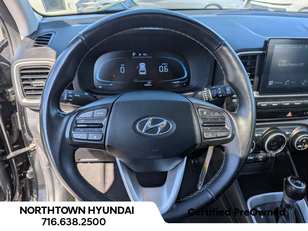 2023 Hyundai Venue SEL - Photo 8