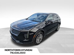 2025 Cadillac XT4 Premium Luxury SUV