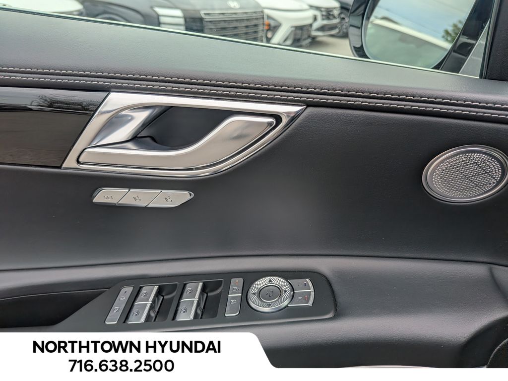 2025 GENESIS GV80 Standard - Photo 34