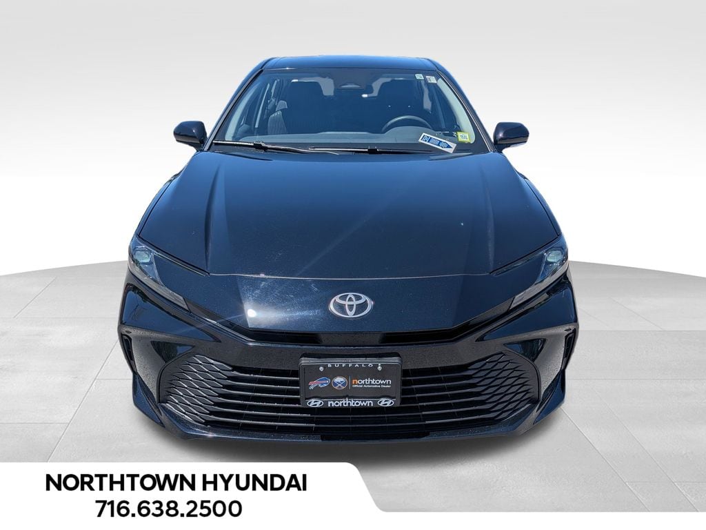 2025 Toyota Camry LE - Photo 5