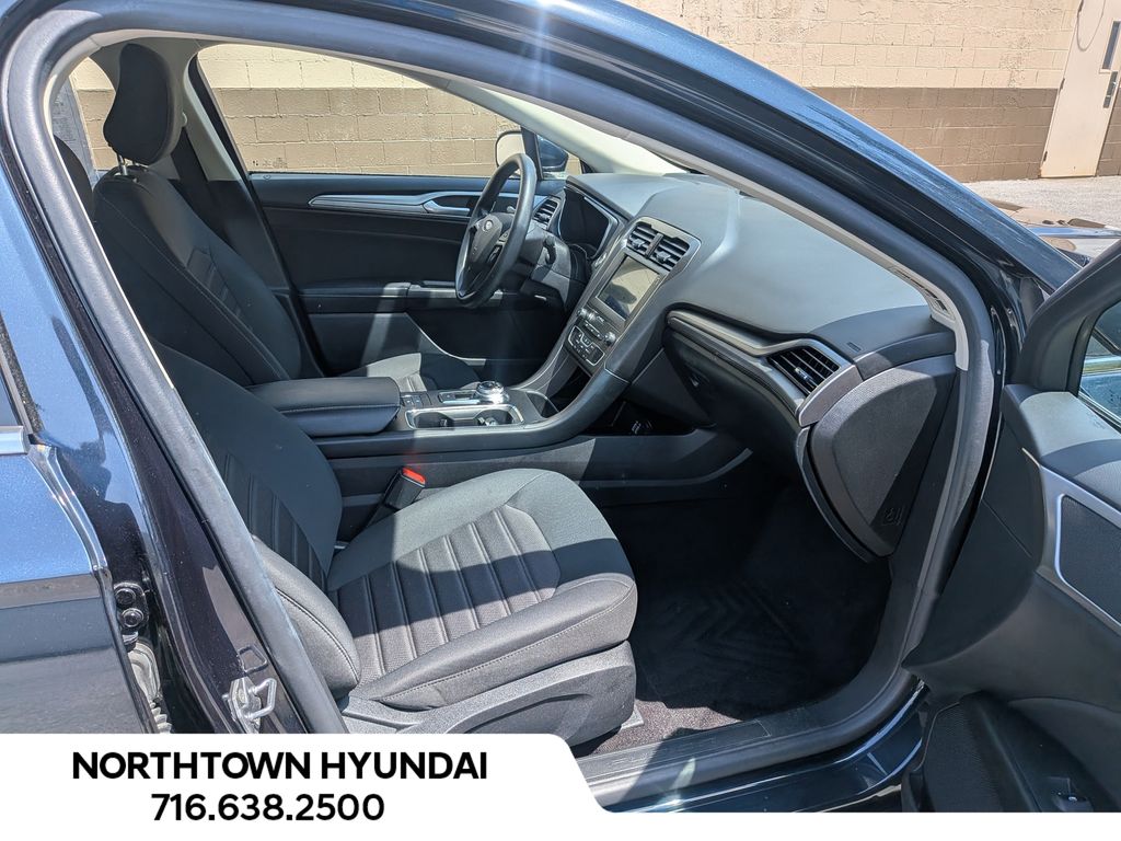 2020 Ford Fusion SE - Photo 36