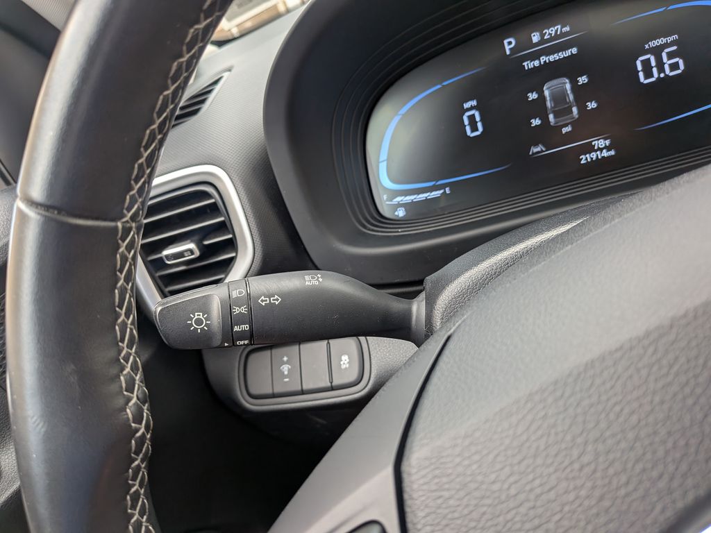 2023 Hyundai Venue SEL - Photo 26