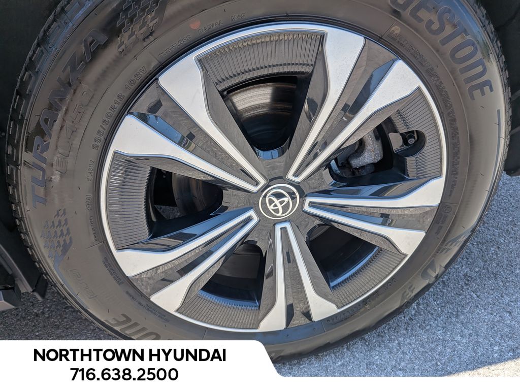 2024 Toyota bZ4X XLE - Photo 40