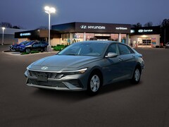 2025 Hyundai Elantra SE Sedan