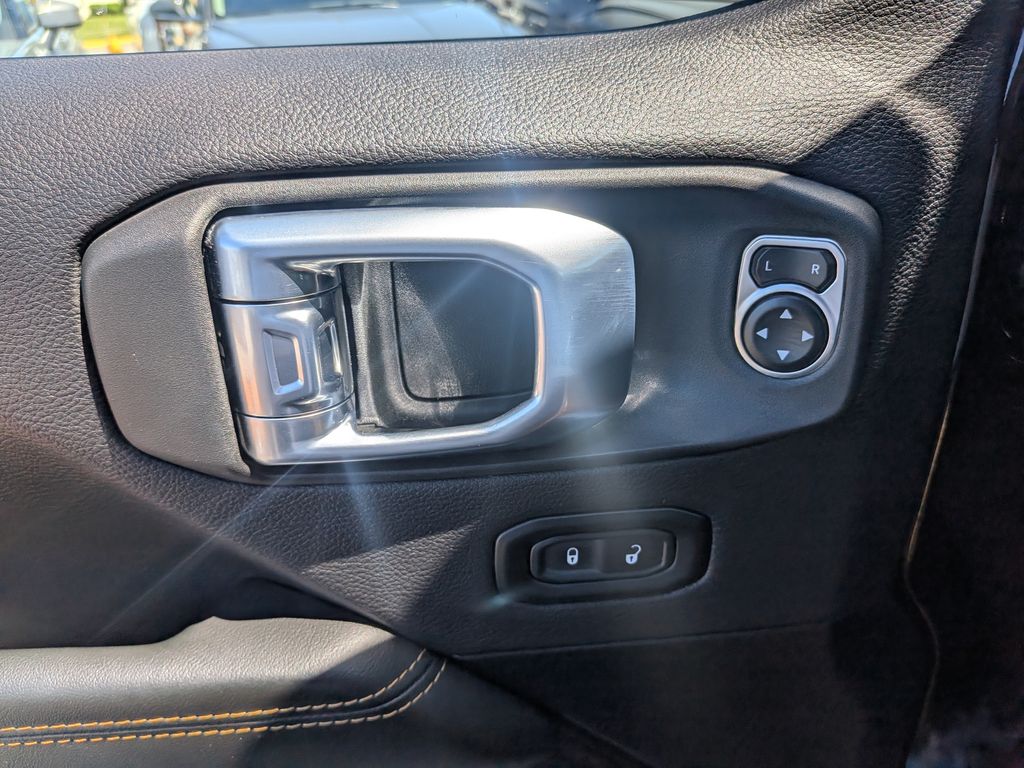 2026 Jeep Wrangler 4-Door Sahara - Photo 32