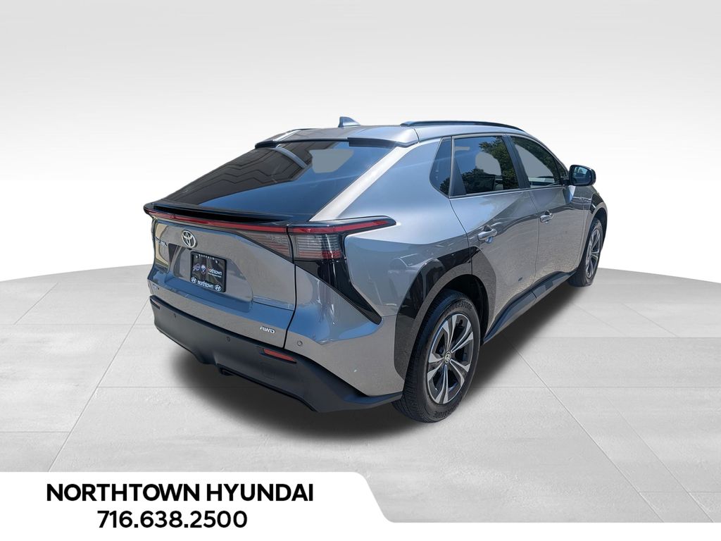 2024 Toyota bZ4X XLE - Photo 13