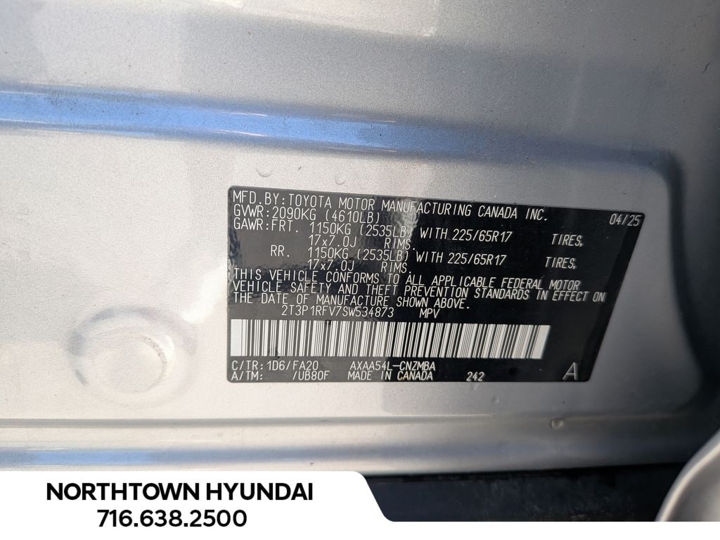 2025 Toyota RAV4 XLE - Photo 36