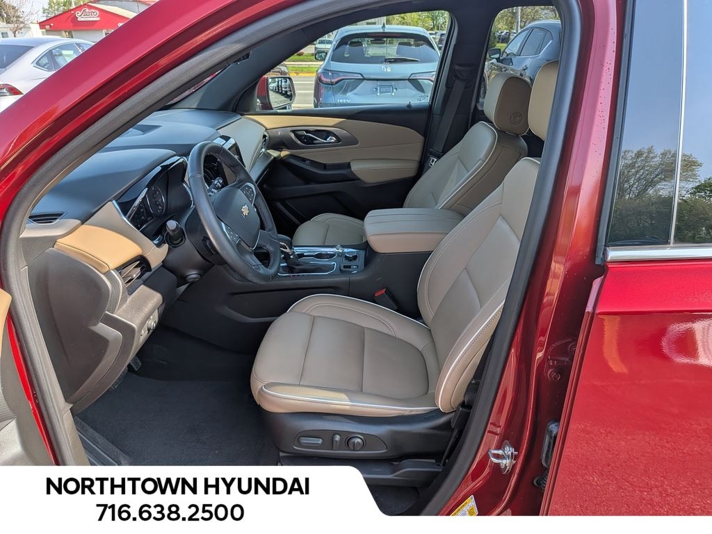 Used 2023 Chevrolet Traverse Premier SUV