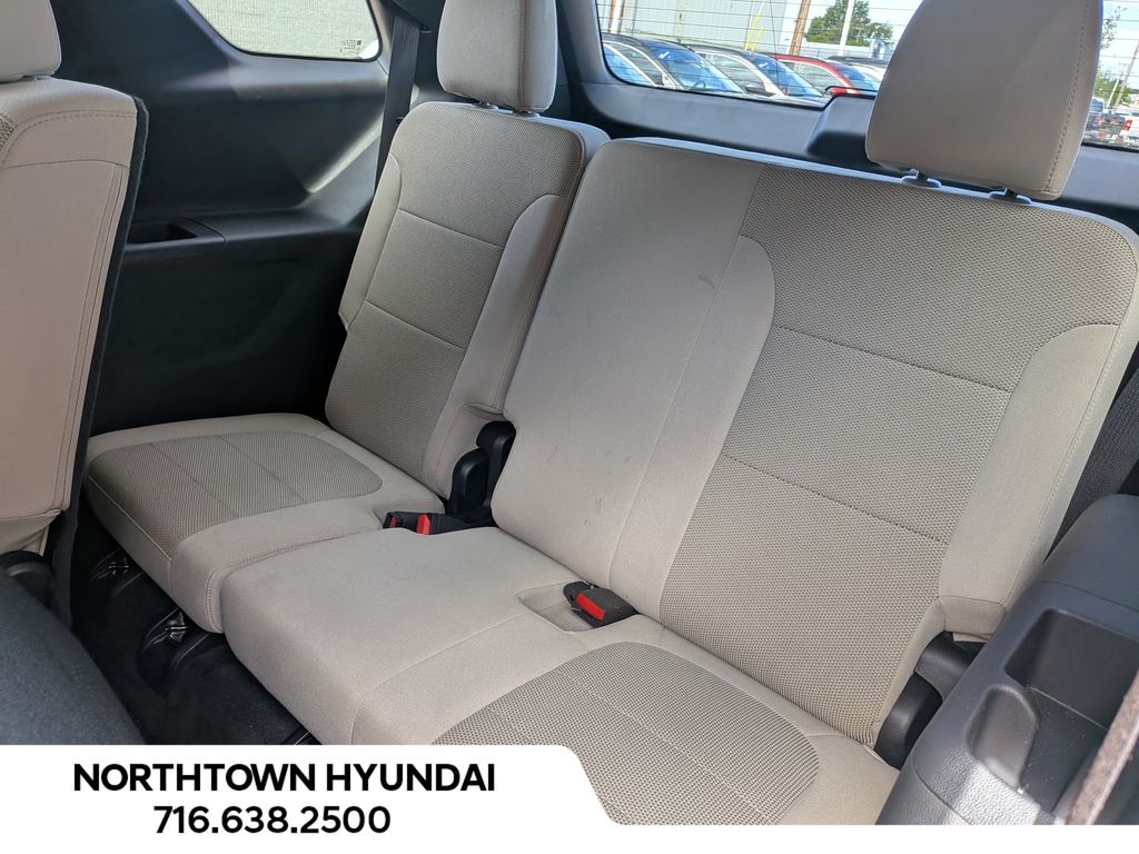 2023 Chevrolet Traverse LS - Photo 28
