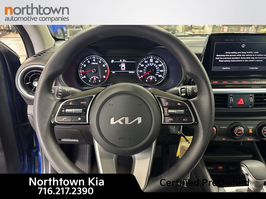 2023 Kia Forte LXS photo 2
