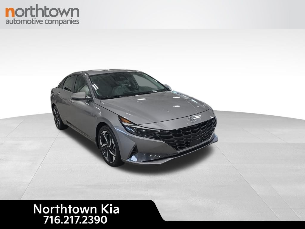 2022 Hyundai Elantra Limited's photo