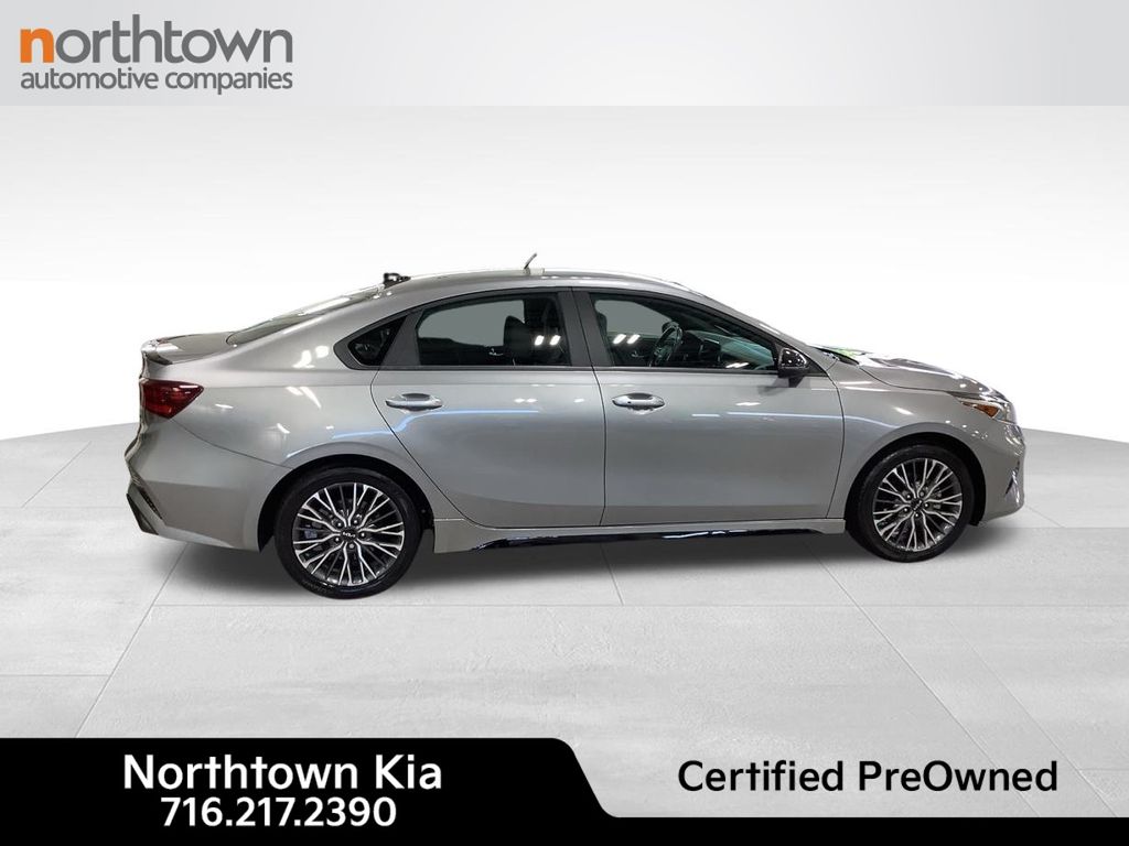 2024 Kia Forte GT-Line photo 2