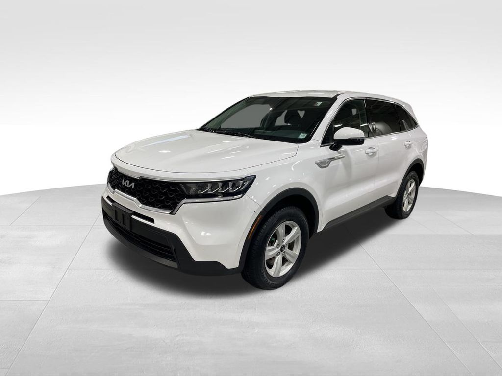 2022 Kia Sorento LX photo 3