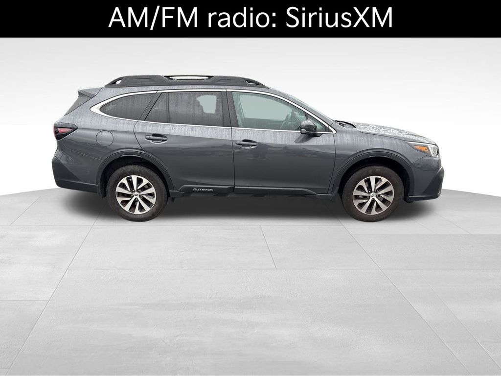 2020 Subaru Outback Premium photo 2
