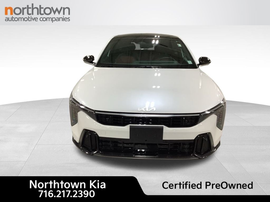 2025 Kia K4 GT-Line Turbo photo 2