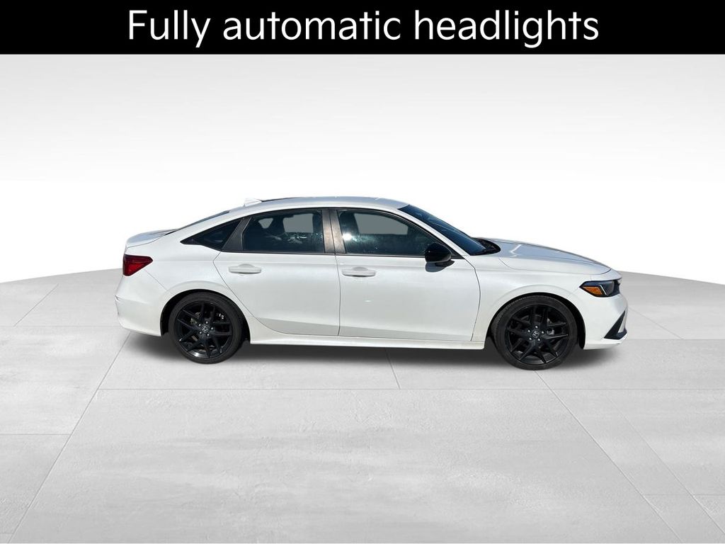 2022 Honda Civic Sport photo 2
