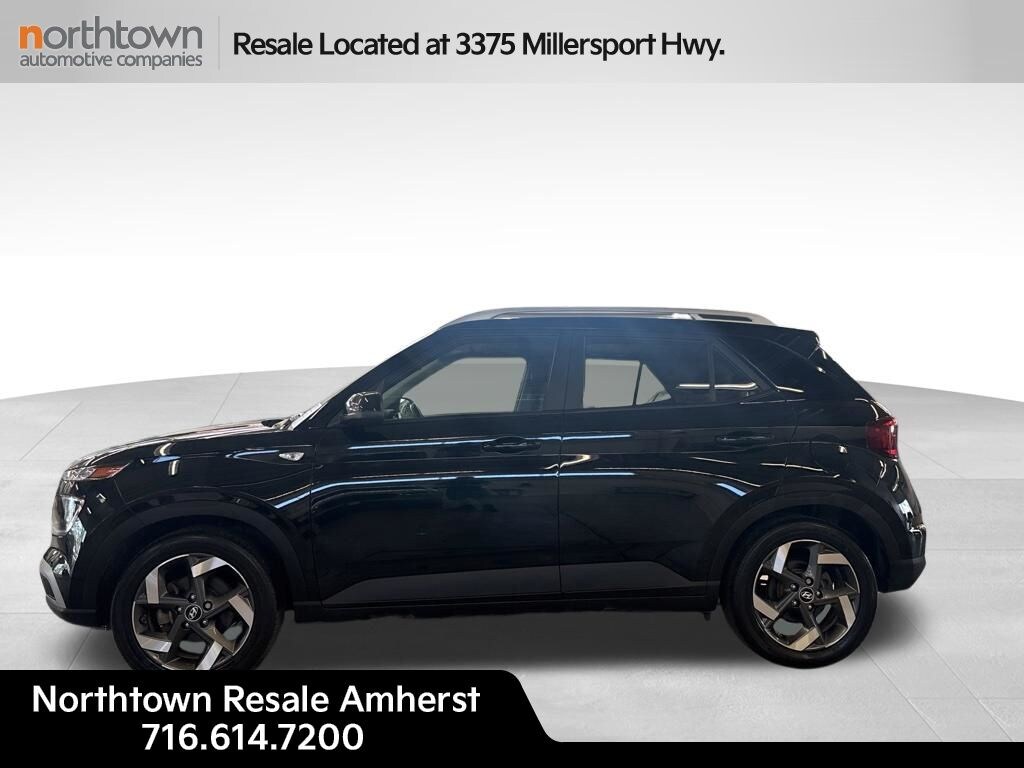 Used 2023 Hyundai Venue SEL SUV