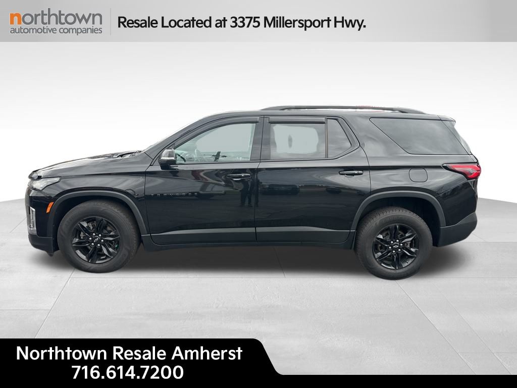 2022 Chevrolet Traverse Leather photo 2