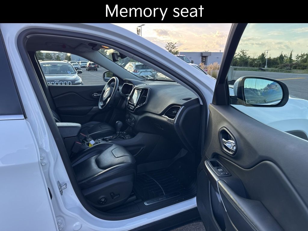 2019 Jeep Cherokee Limited photo 3