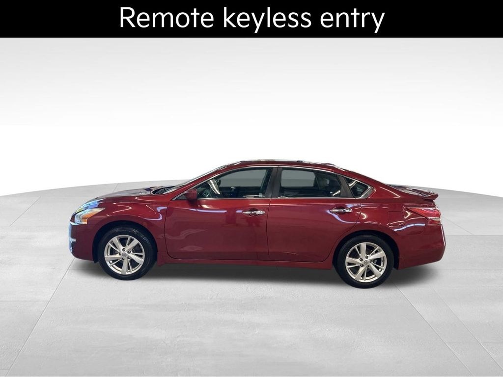 Used 2013 Nissan Altima 2.5 SV Sedan