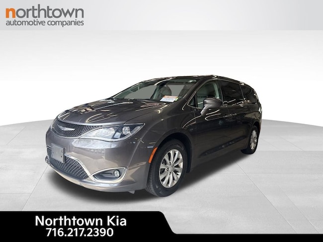 2018 Chrysler Pacifica Touring Plus Van