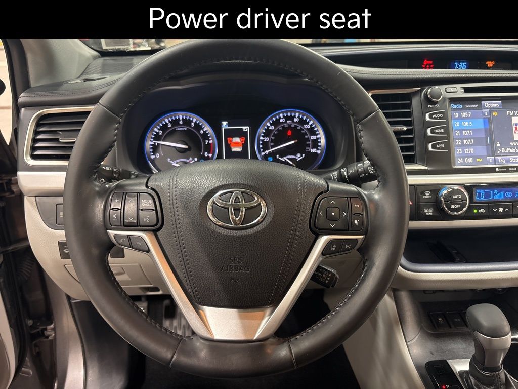 2019 Toyota Highlander SE photo 2