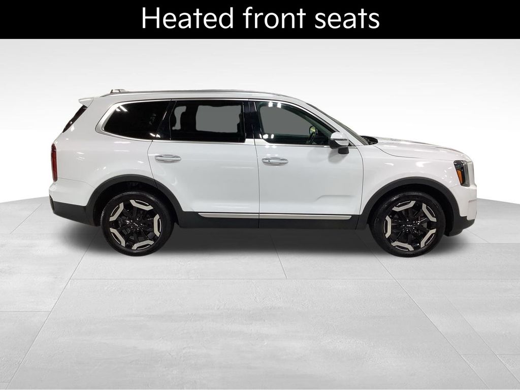 2024 Kia Telluride S photo 2