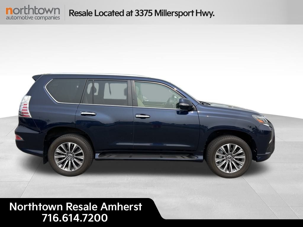 2020 Lexus GX 460 Luxury photo 2