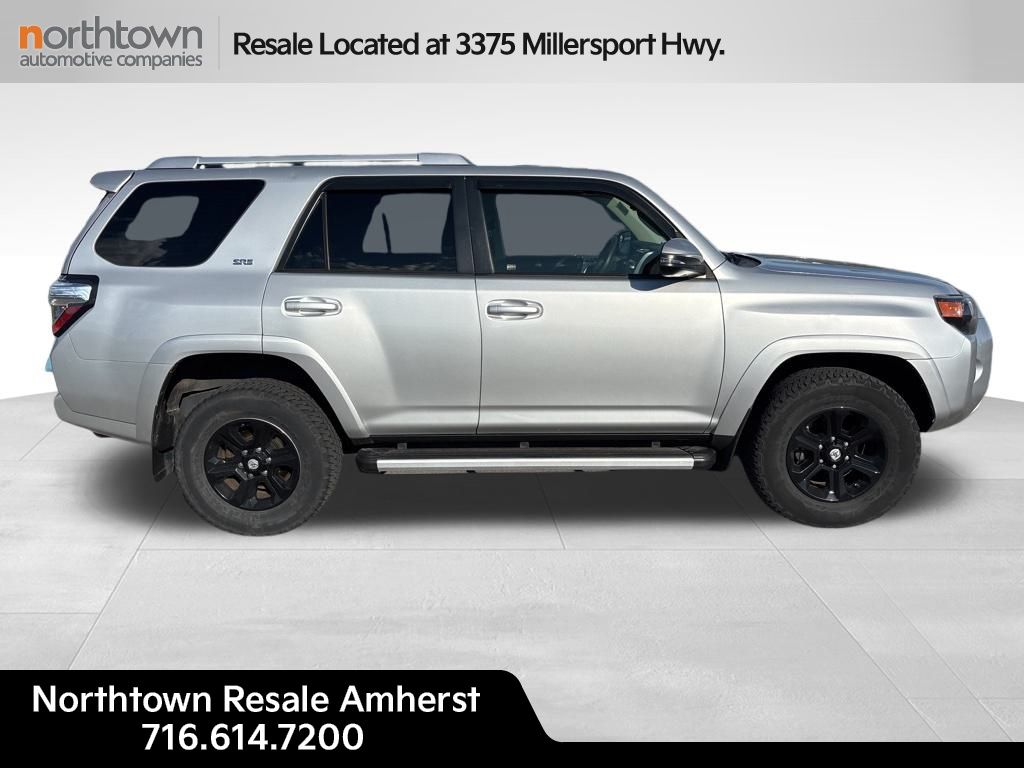 2017 Toyota 4Runner SR5 Premium photo 2