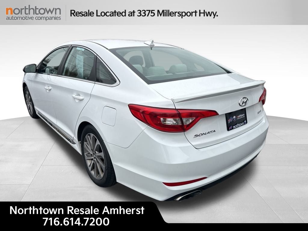 2015 Hyundai Sonata Sport photo 2