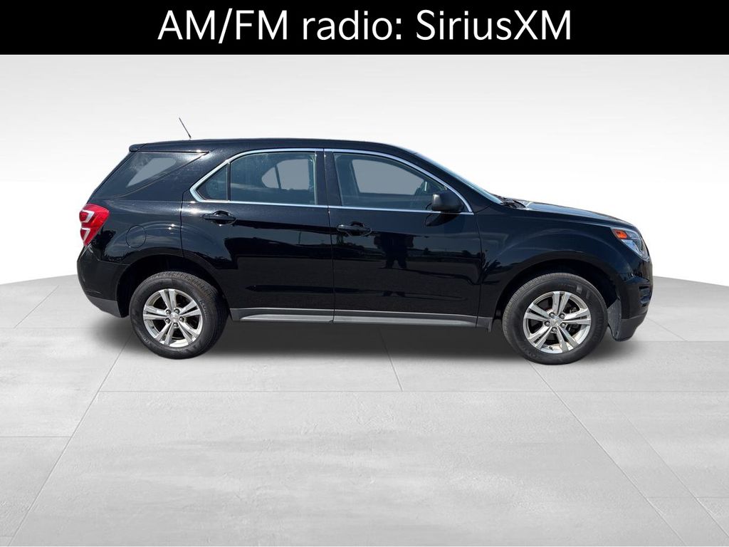 2017 Chevrolet Equinox LS photo 2